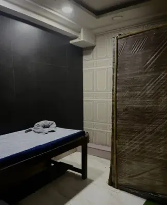 molly-Spa-1_4-433x530
